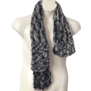 Merona women’s scarf black, gray with white color flecks throughout the scarf